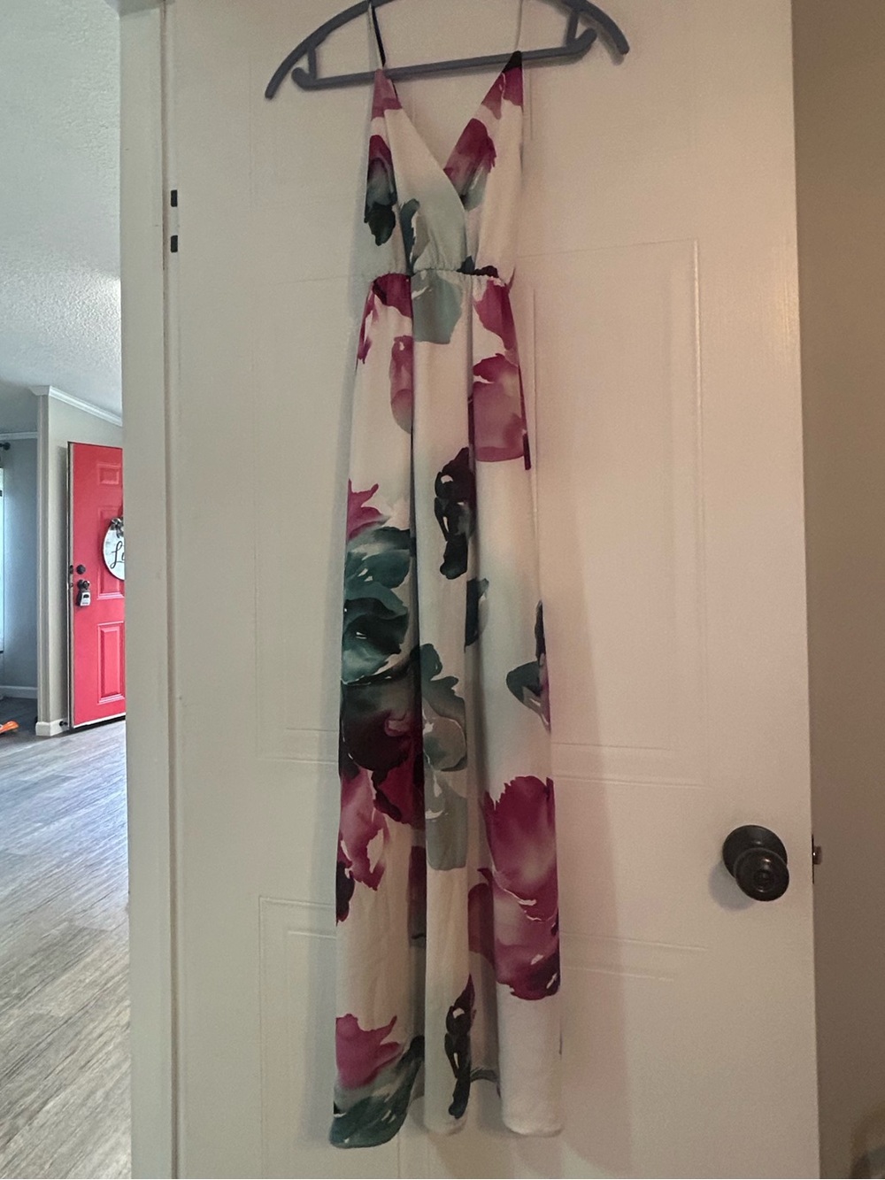 Floral V-Neck Maxi Dress in White and Pink